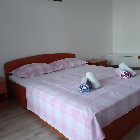 Apartments Davor Ceko Jesenice  Dış mekan fotoğraf